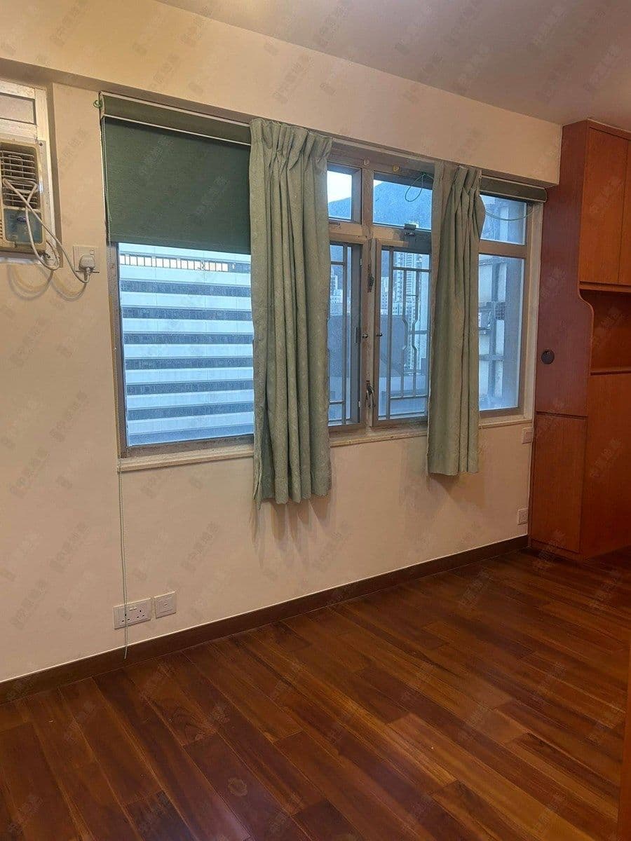 鯉景灣優質兩房 | 89%超高實用率 | 鄰近蘇豪東及港鐵站 | 罕有減價盤